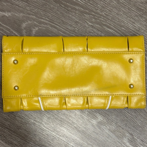 Miche Daisy Classic Shell Sunflower Yellow Faux Leather Handbag Wrap Cover - Picture 2 of 6